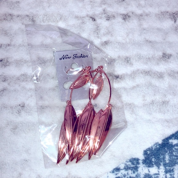 Fashion Jewelry Earrings 💖 - Picture 5 of 6